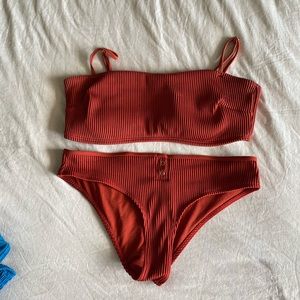 Holister bikini swim suit 
Top XL 
Bottoms M